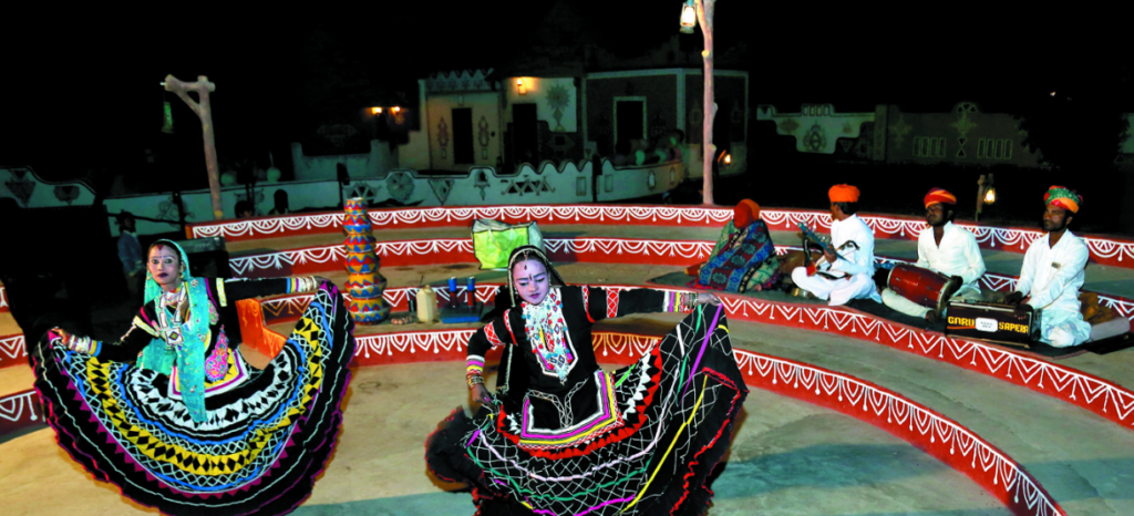 Desert Camps with Rajasthani Folk Performances